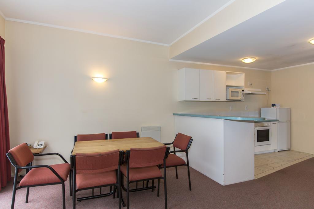 Fernhill Motor Lodge Lower Hutt Bagian luar foto