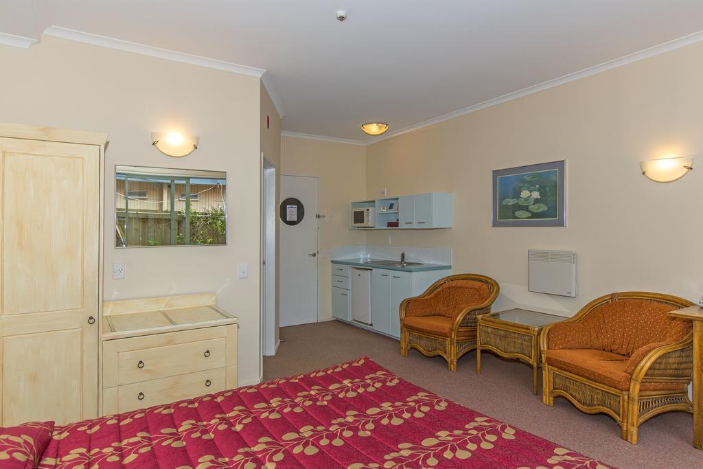 Fernhill Motor Lodge Lower Hutt Bagian luar foto