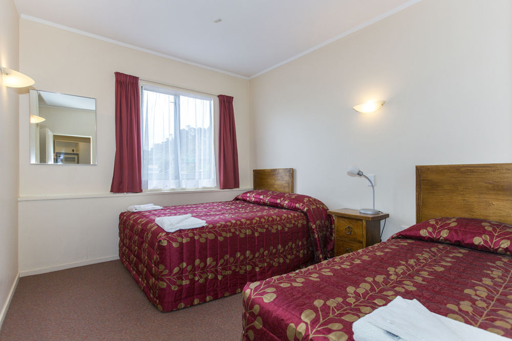 Fernhill Motor Lodge Lower Hutt Bagian luar foto