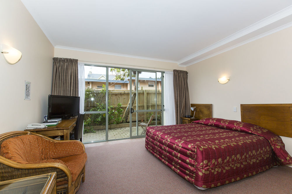 Fernhill Motor Lodge Lower Hutt Bagian luar foto