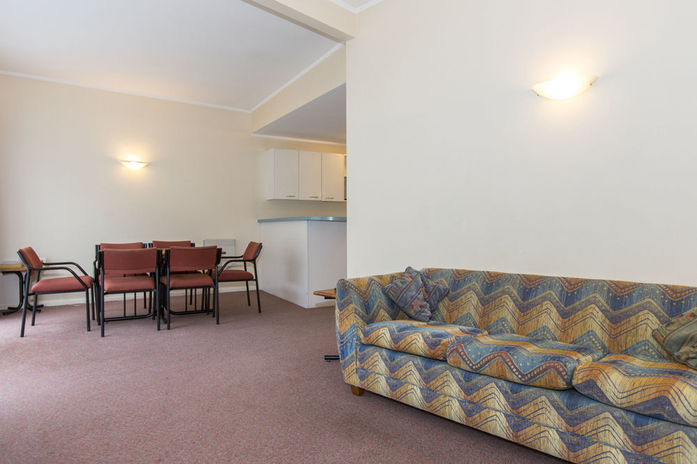 Fernhill Motor Lodge Lower Hutt Bagian luar foto