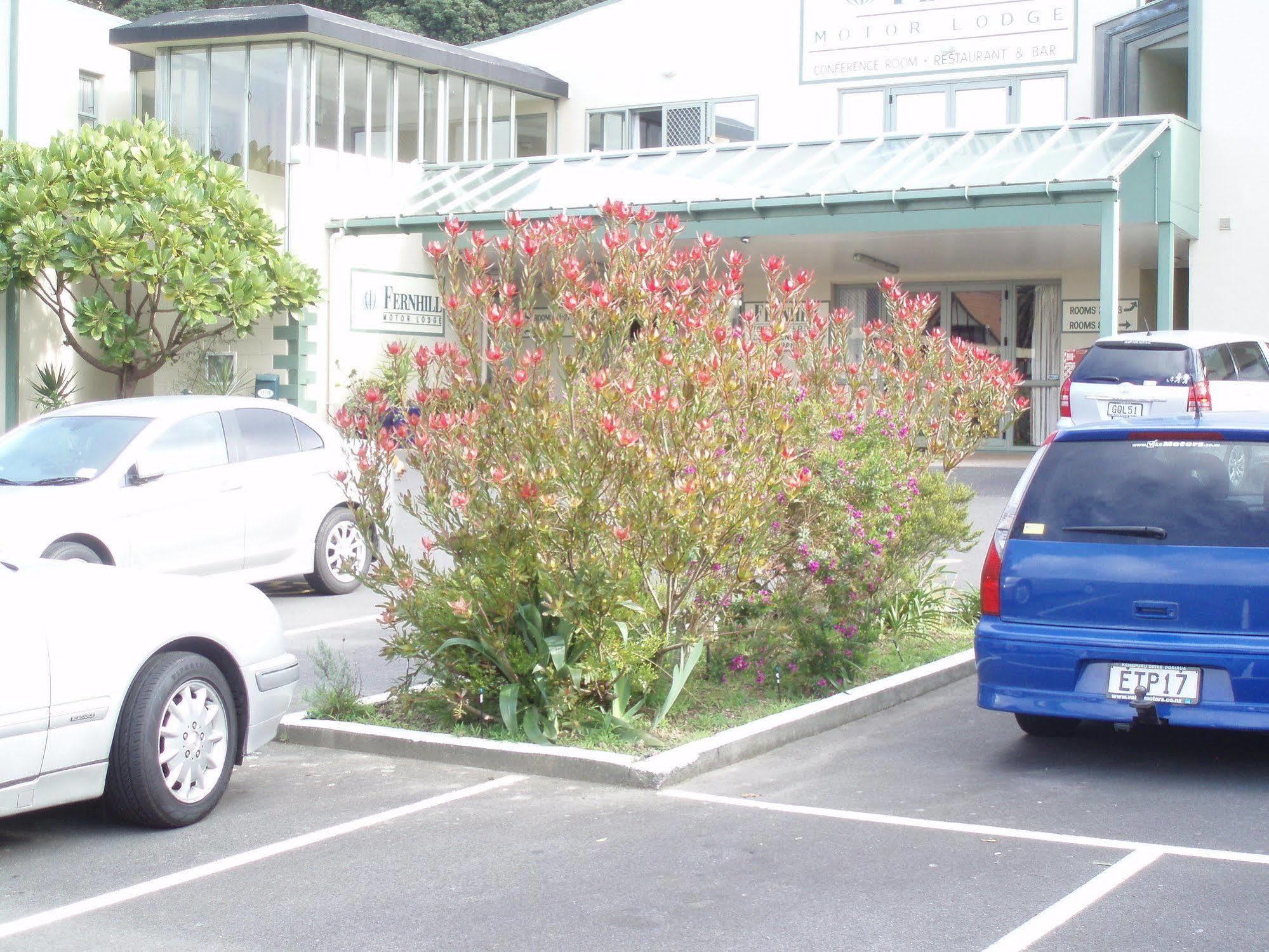 Fernhill Motor Lodge Lower Hutt Bagian luar foto